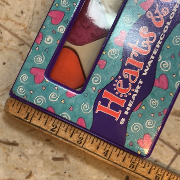 NWOT Hearts and Crafts complete enclosed watercolor kit - Picture 12 of 12